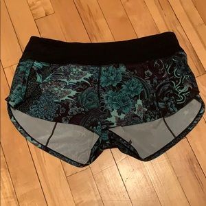 Lululemon speed up short size 6
